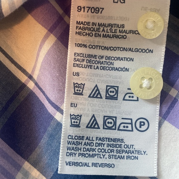 Tommy Hilfiger button down shirt - Picture 4 of 10
